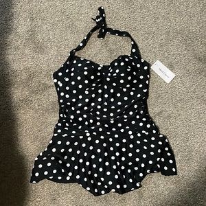 Brand new never worn swimsuit from Meet Curve.